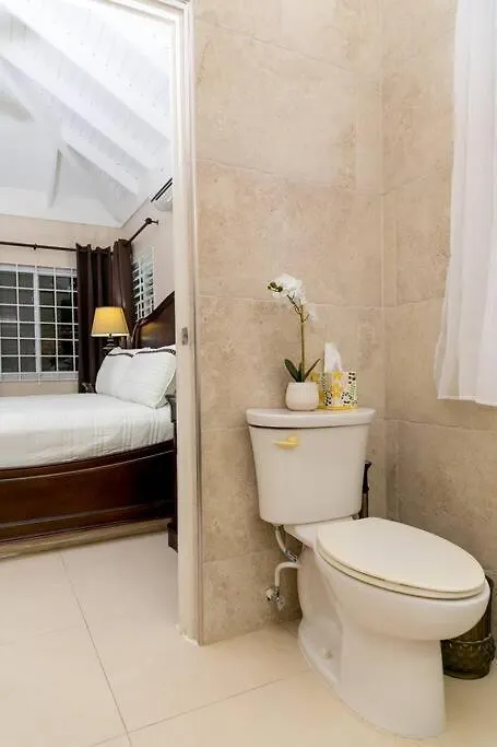 Villa Choose To Be Happy At The Palms, Richmond Estates - Three Bedrooms With Pool Banks