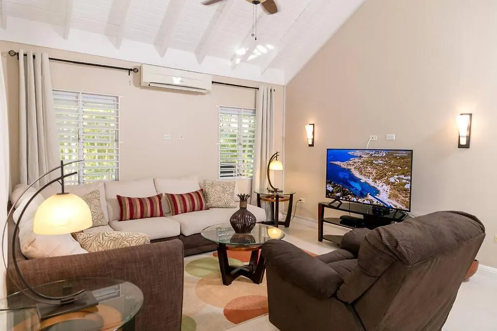Choose To Be Happy At The Palms, Richmond Estates - Three Bedrooms With Pool Banks 0*,  Giamaica