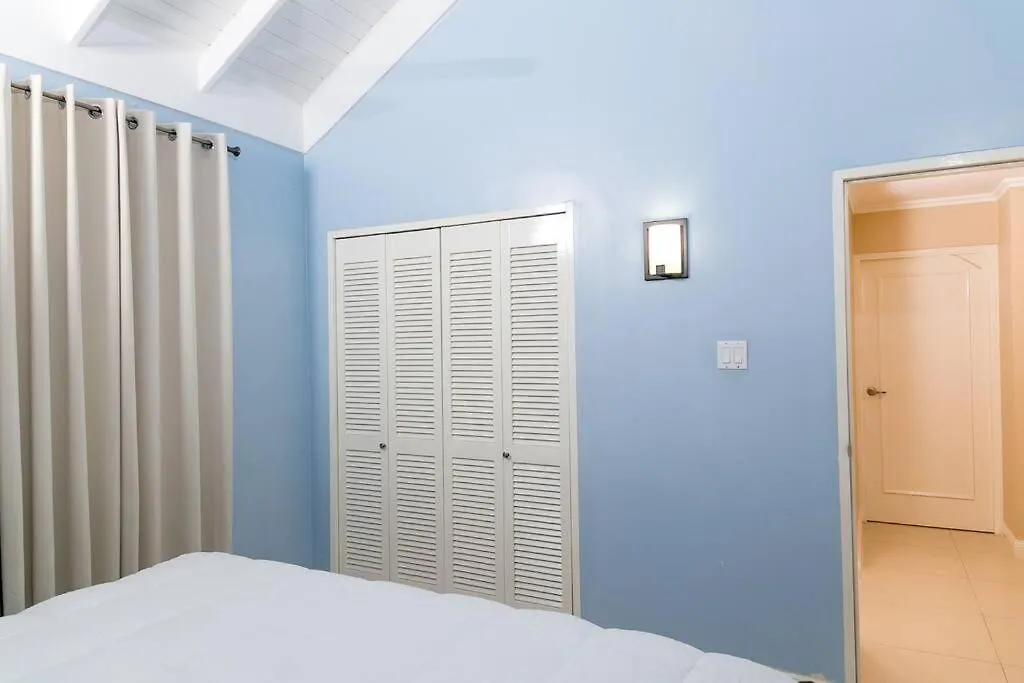 Choose To Be Happy At The Palms, Richmond Estates - Three Bedrooms With Pool Banks Giamaica