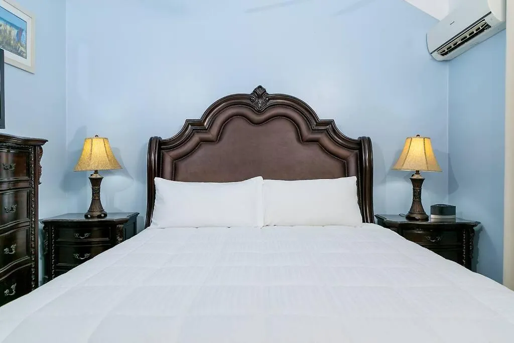 Choose To Be Happy At The Palms, Richmond Estates - Three Bedrooms With Pool Banks 0*,